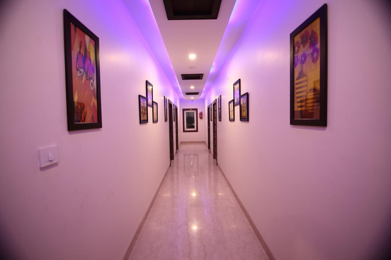 Regal Hotel And Restaurant Mathura Bagian luar foto