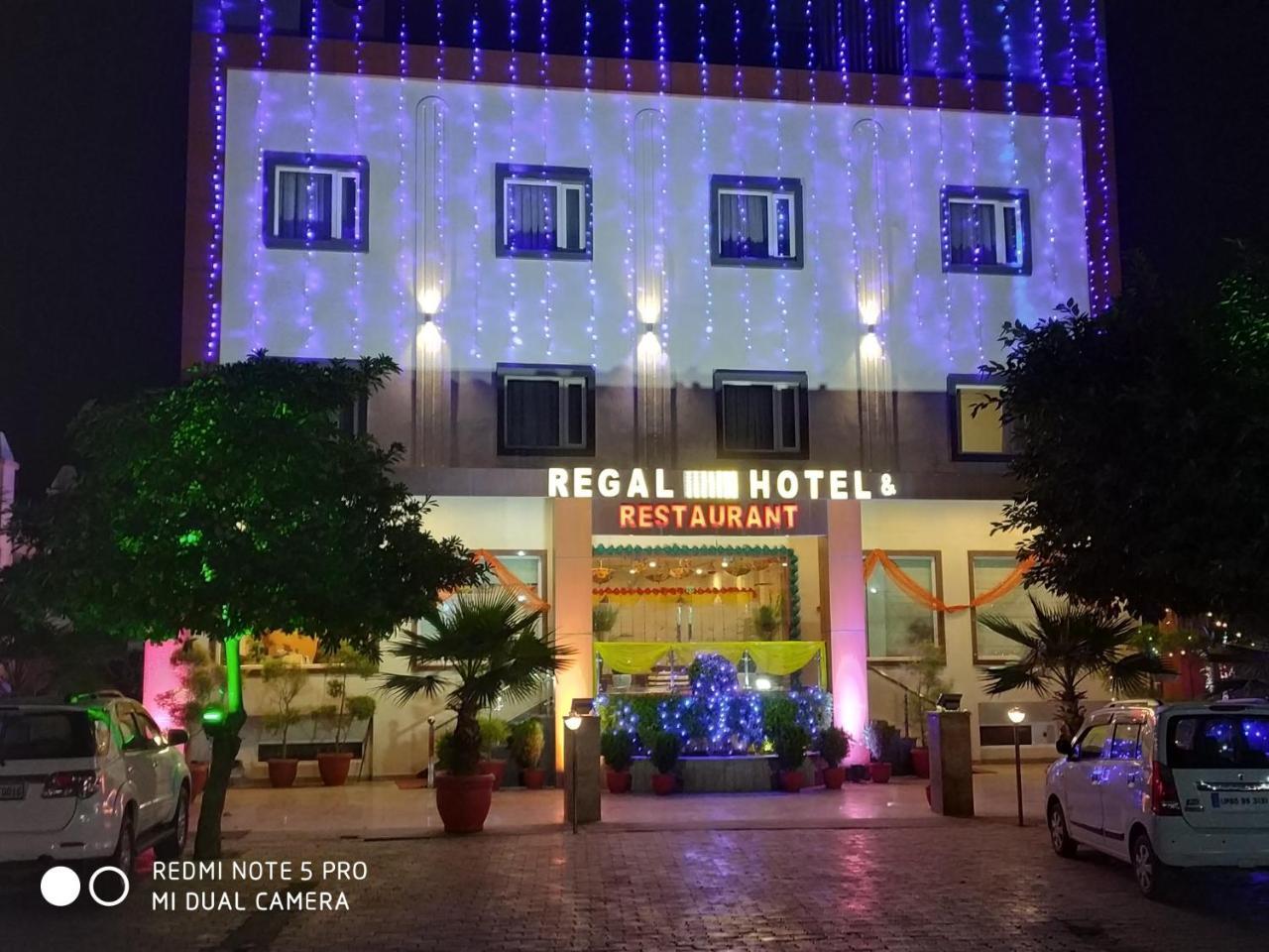 Regal Hotel And Restaurant Mathura Bagian luar foto